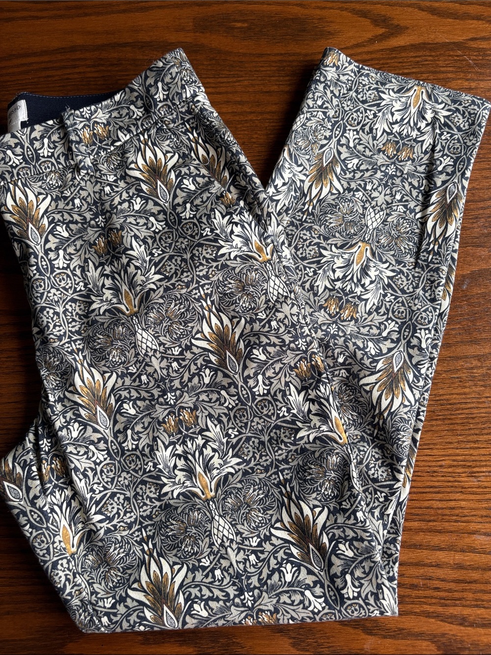 MORRIS & Co Floral Straight Leg Pants Black & White Size Medium Like New